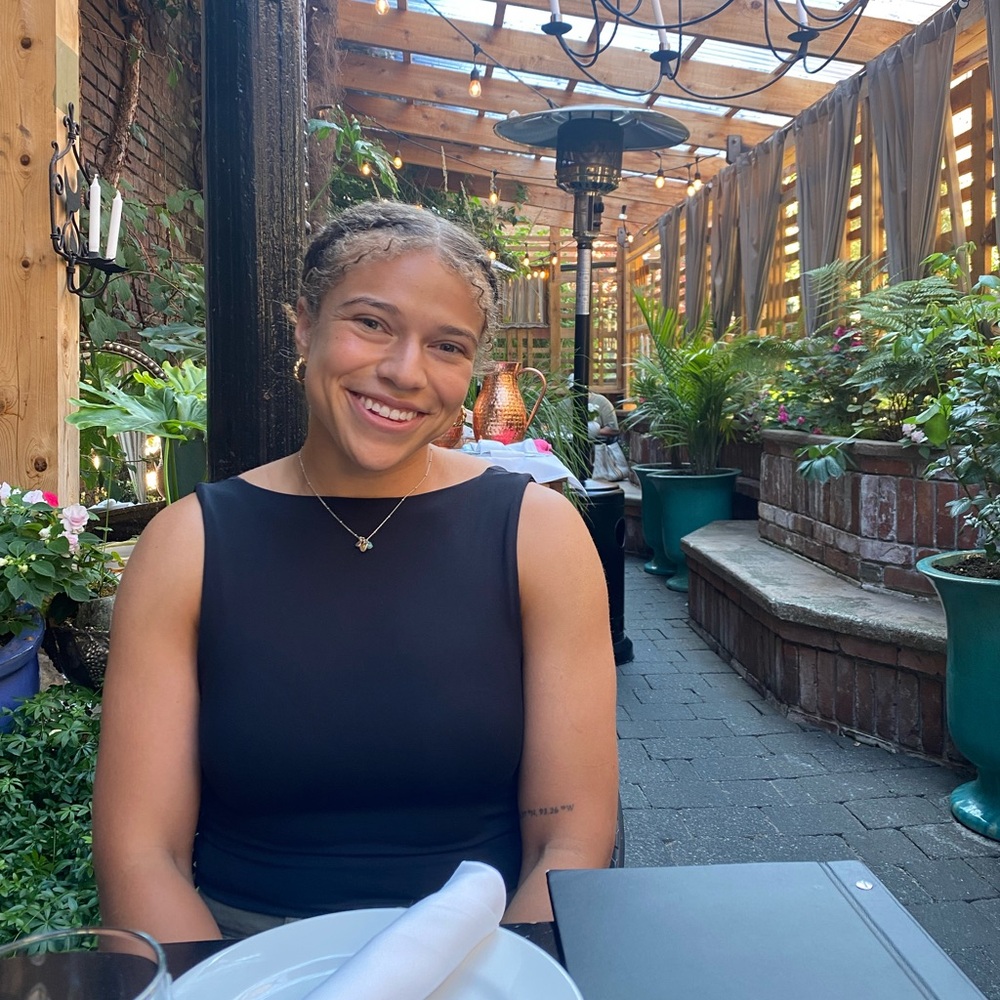 Meet your Posher, Renee